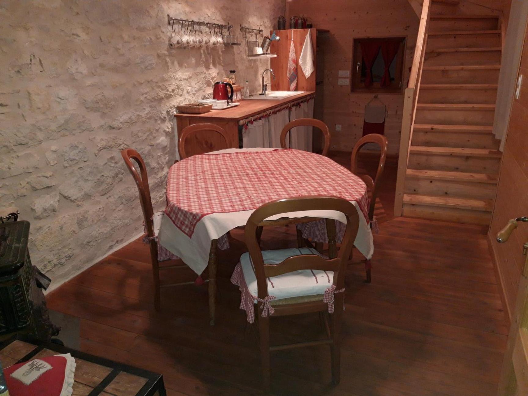 Valreley, Chambres Et Table D'Hotes Eco-Friendly Avec Bain Nordique Au Sud Du Massif Du Jura Champagne-en-Valromey Zewnętrze zdjęcie